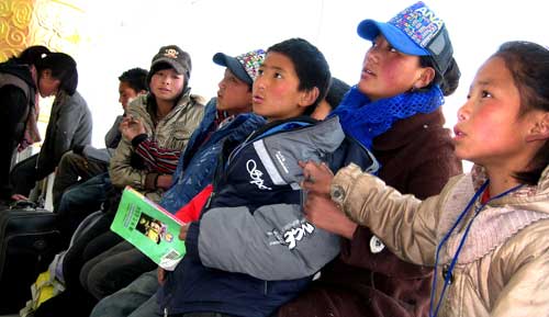 Yushu orphans to continue studies in Xining