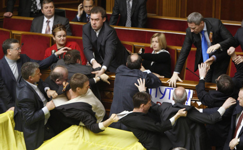 Scuffle in Ukrainian parliament