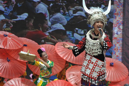 Sisters Festival opens in SW China