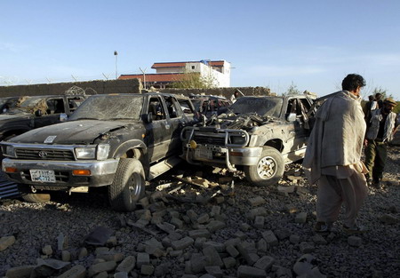 Suicide attack kills 4, wounds 30 in Kandahar