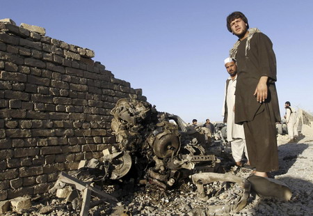Suicide attack kills 4, wounds 30 in Kandahar