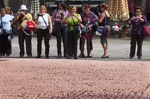 Plastic fetuses on display in Netherlands