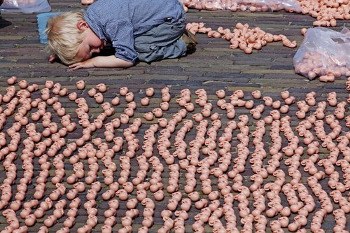 Plastic fetuses on display in Netherlands