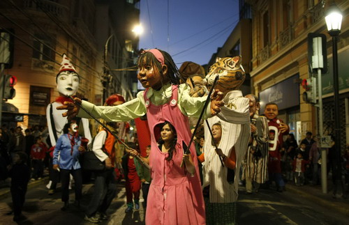 Clown festival marks Chile's 200th independance anniversary