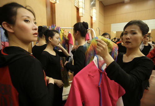 DPRK performers ready for 'A Dream of Red Mansions' show