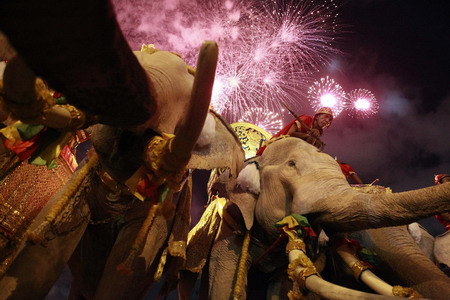 Thais celebrate king's 60 years on throne