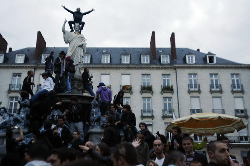 Thousands protest street alcoholic beverages ban in France
