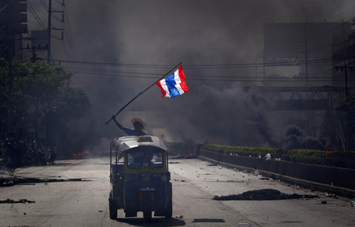 Thai PM vows to push through army operations