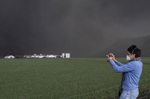 Volcanic ash to close London's Heathrow airport