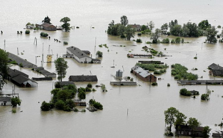 Poland floods force evacuations