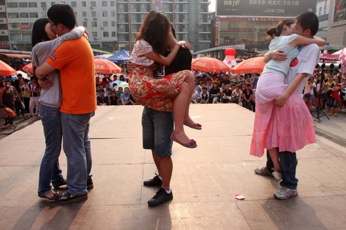 Chinese Couple Many Positions