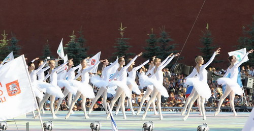 Russians celebrate their day in style