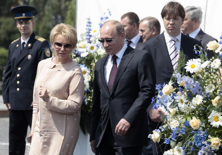 Russians celebrate their day in style