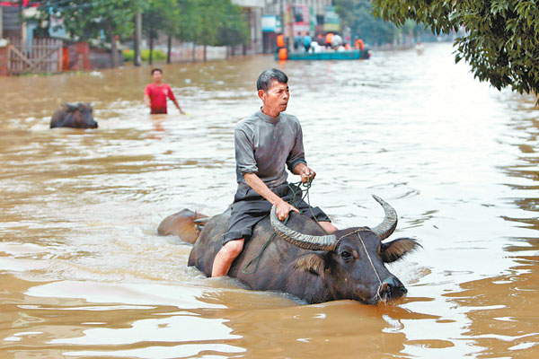 Residents evacuated to safety in Jiangxi