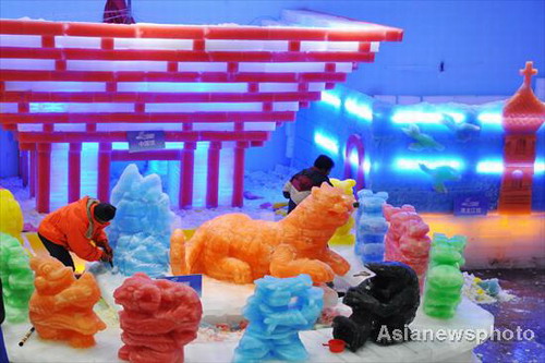 Ice sculpture festival to cool down hot summer
