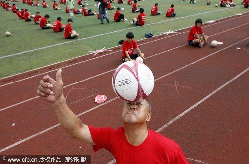 World record ball-juggling made in China