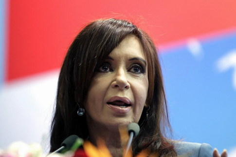 Argentina's President delivers speech at university in China