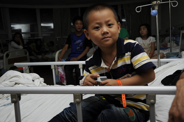 1 dead, 104 sick after taking malaria meds in SW China
