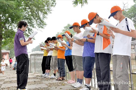 Riverside becomes scene of English learning