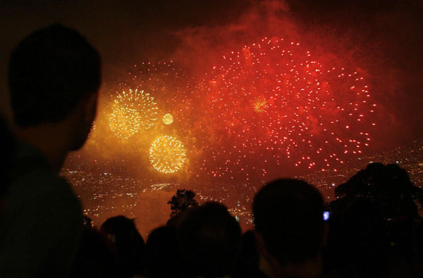 Fireworks mark the bicentennial of Colombian independence