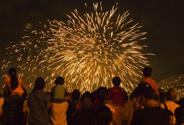 Fireworks mark the bicentennial of Colombian independence