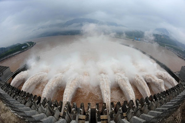 Three Gorges Dam withstands its biggest test