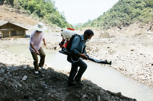 2 landslides leave 10 dead,44 missing in Shaanxi