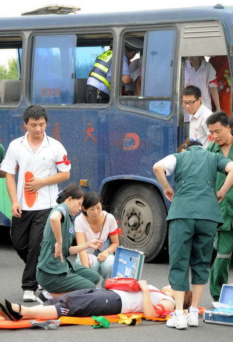 China holds 1st helicopter rescue drill on highway