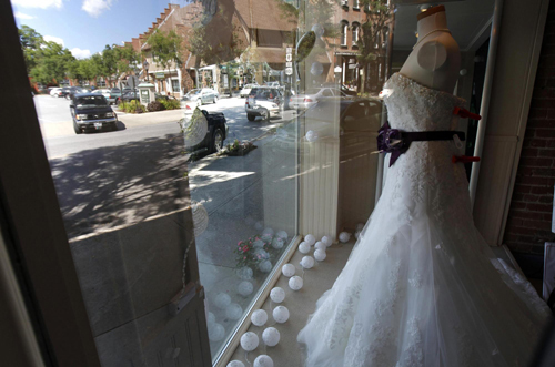 Chelsea Clinton wedding thrills tiny NY town