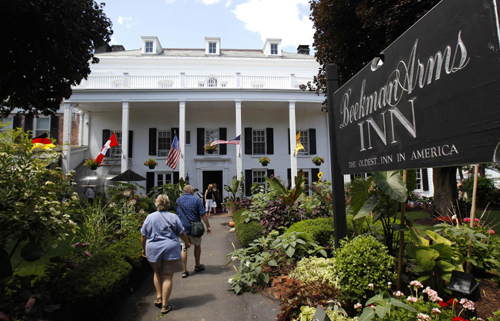 Chelsea Clinton wedding thrills tiny NY town