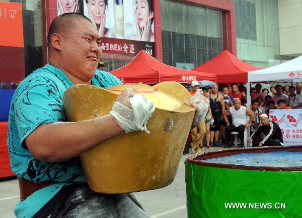 Strong Man competition held in C China