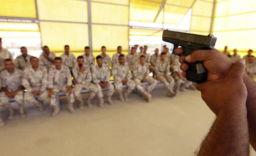 Iraqi army trains Peshmerga cadets in Kirkuk