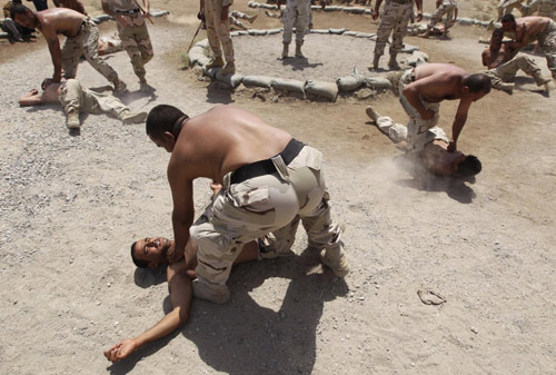 Iraqi army trains Peshmerga cadets in Kirkuk
