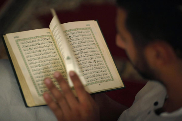 Muslims worldwide mark first day of Ramadan