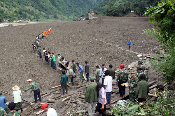 One dead, 90 missing after mudslide in Yunnan