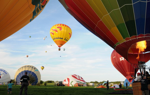10th annual Hotton air ballon festival kicks off
