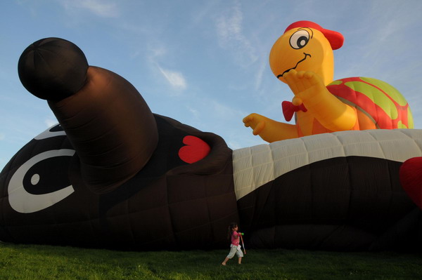 10th annual Hotton air ballon festival kicks off