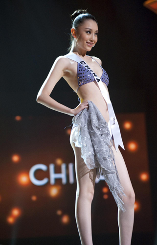Miss Universe 2010 perform in swim suit show