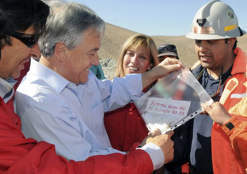 33 trapped Chilean miners found alive after 17 days