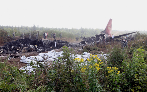 Plane crash in NE China kills 42