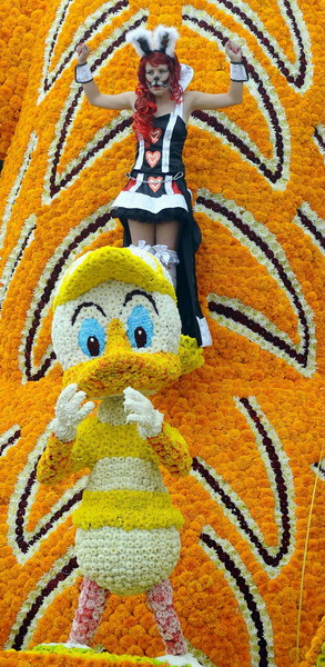 'Battle of Flowers' celebrated in Spain