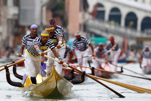 Venetians celebrate historical regatta