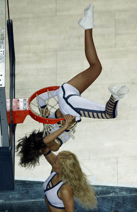 Cheerleading stunt at FIBA