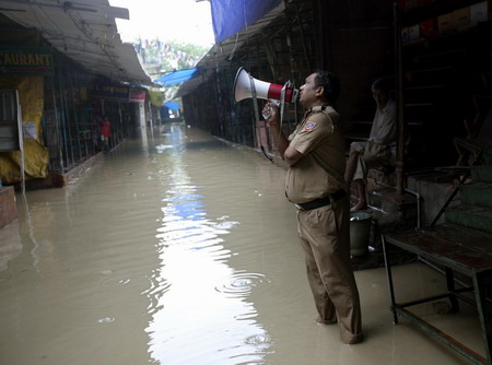 River swells, floods parts of New Delhi