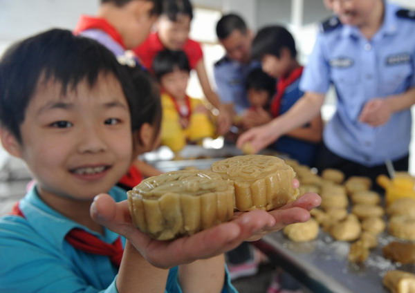 China gears up for the holidays