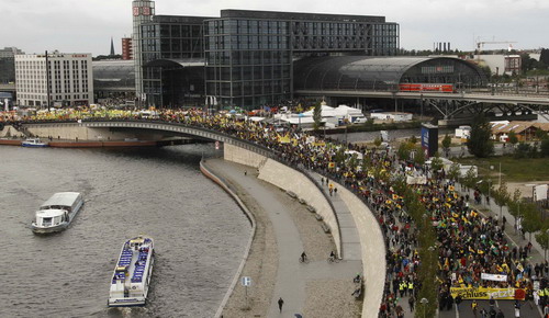 Tens of thousands at German anti-nuke demo