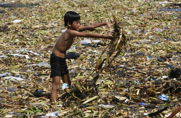 Coastal clean-up drive in Manila Bay