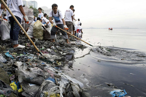 Coastal Clean-up Day in Manilia