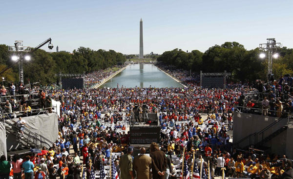 Big crowd gathers for rally in Washington