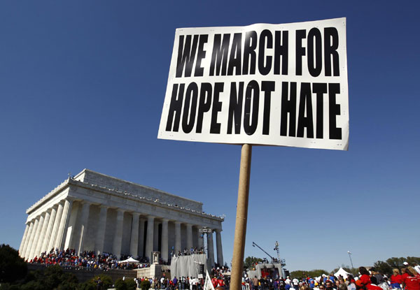 Big crowd gathers for rally in Washington